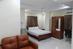 RR - 1RK SUITES .