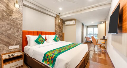 Treebo Premium Nagpur Automotive Square Room Type - Economy Room with City View