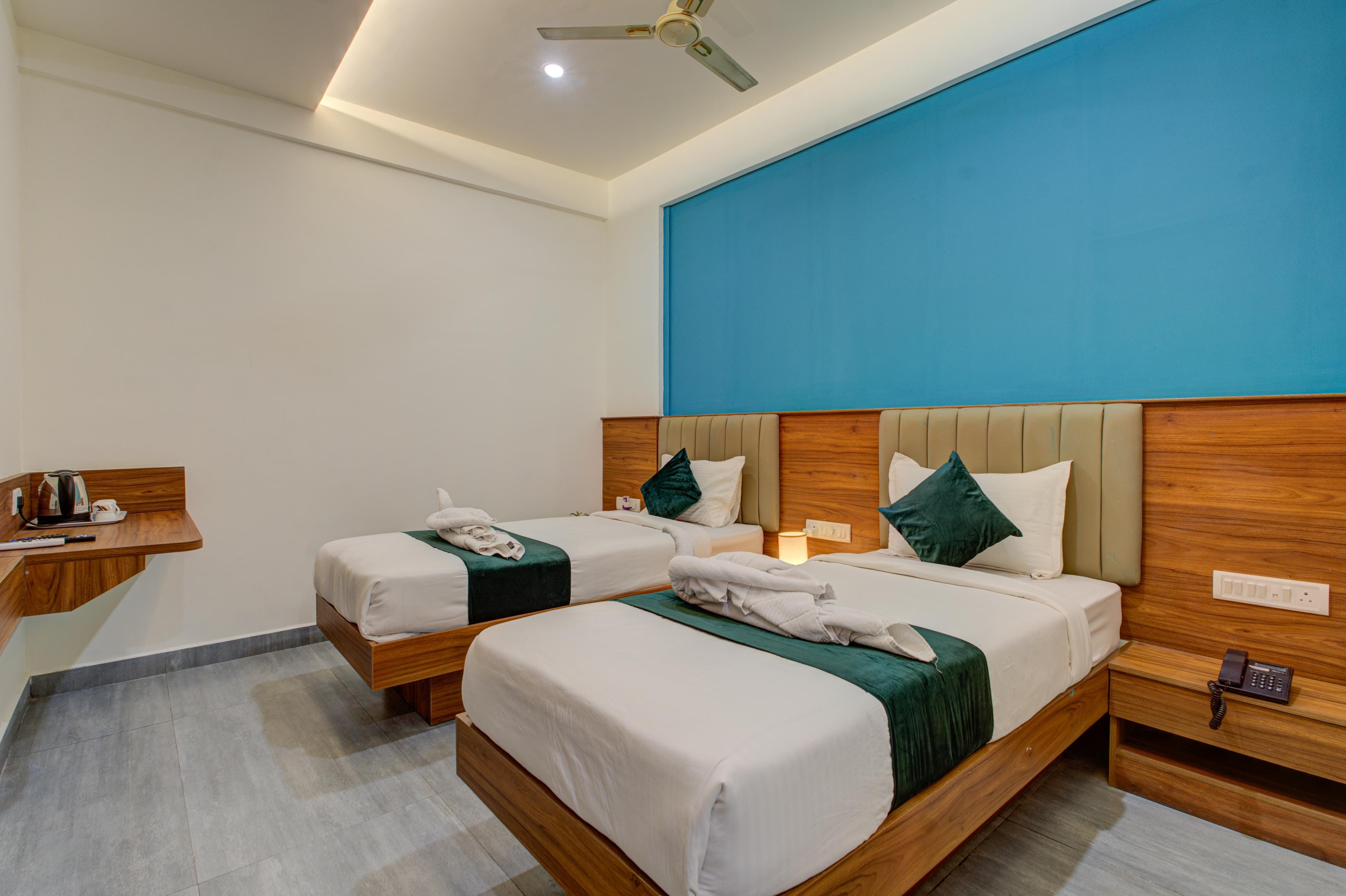 Silverkey Hotel Yelahanka - Tap to explore photos