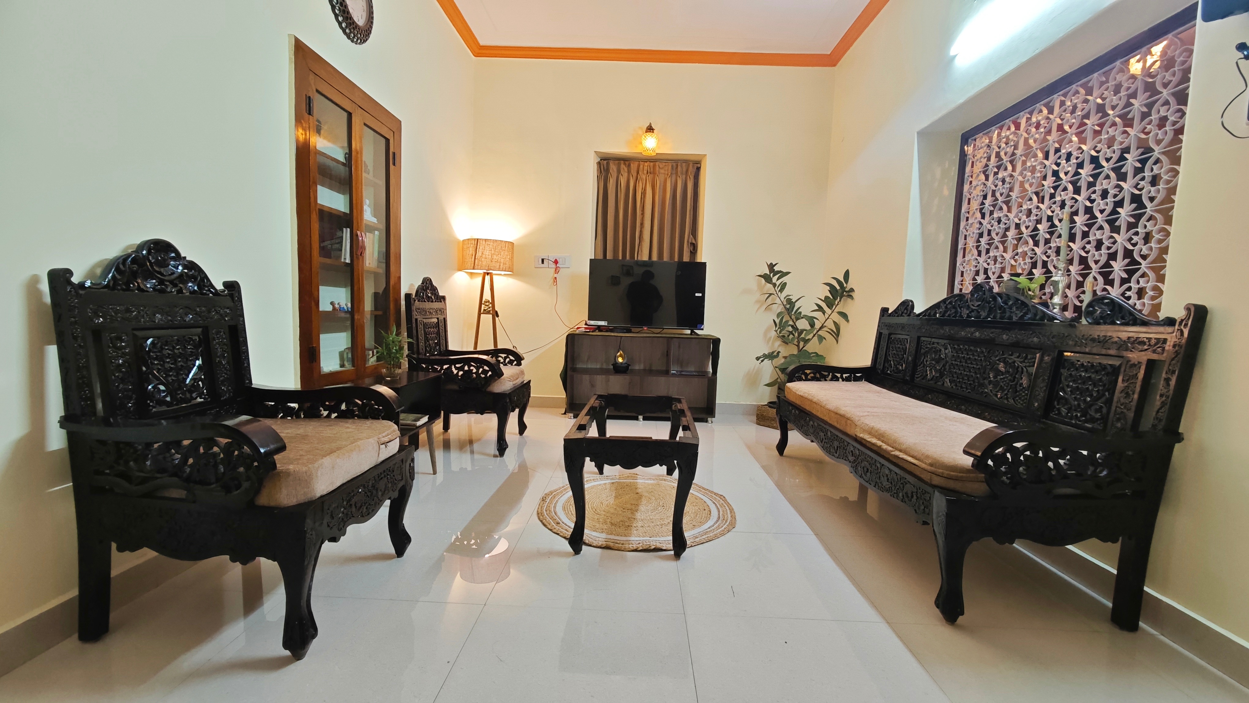 bungalow Bliss - Tap to explore photos