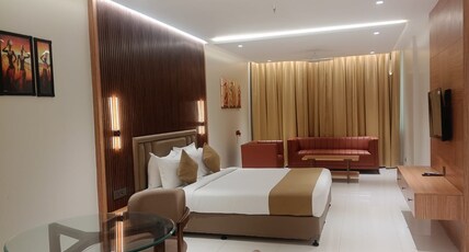 GALAXY HOTEL Room Type - Executive Suite Room