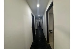 FabHotel Snereya