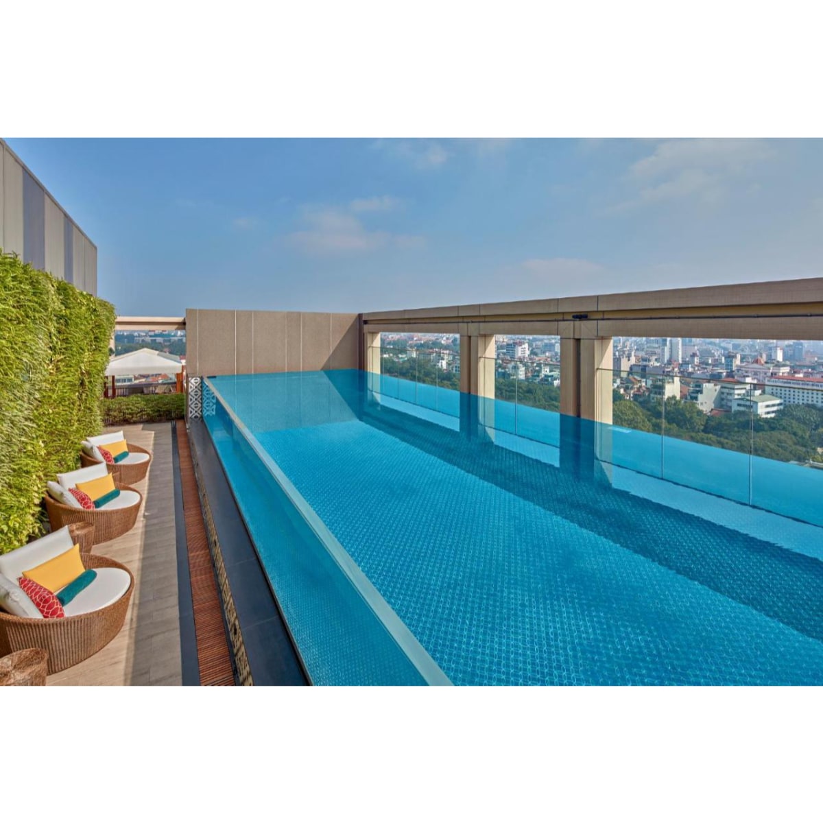 Grand Mercure Hanoi - Tap to explore photos