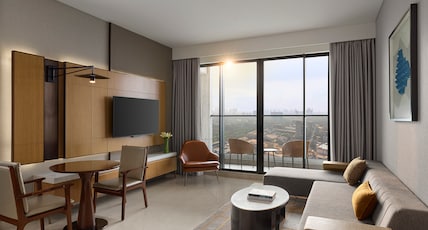 Le Meridien Navi Mumbai Room Type - Premium, 1 Bedroom Suite, 1 King, Skyline view, Balcony Le Meridien Navi Mumbai Room Type - Premium, 1 Bedroom Suite, 1 King, Skyline view, Balcony