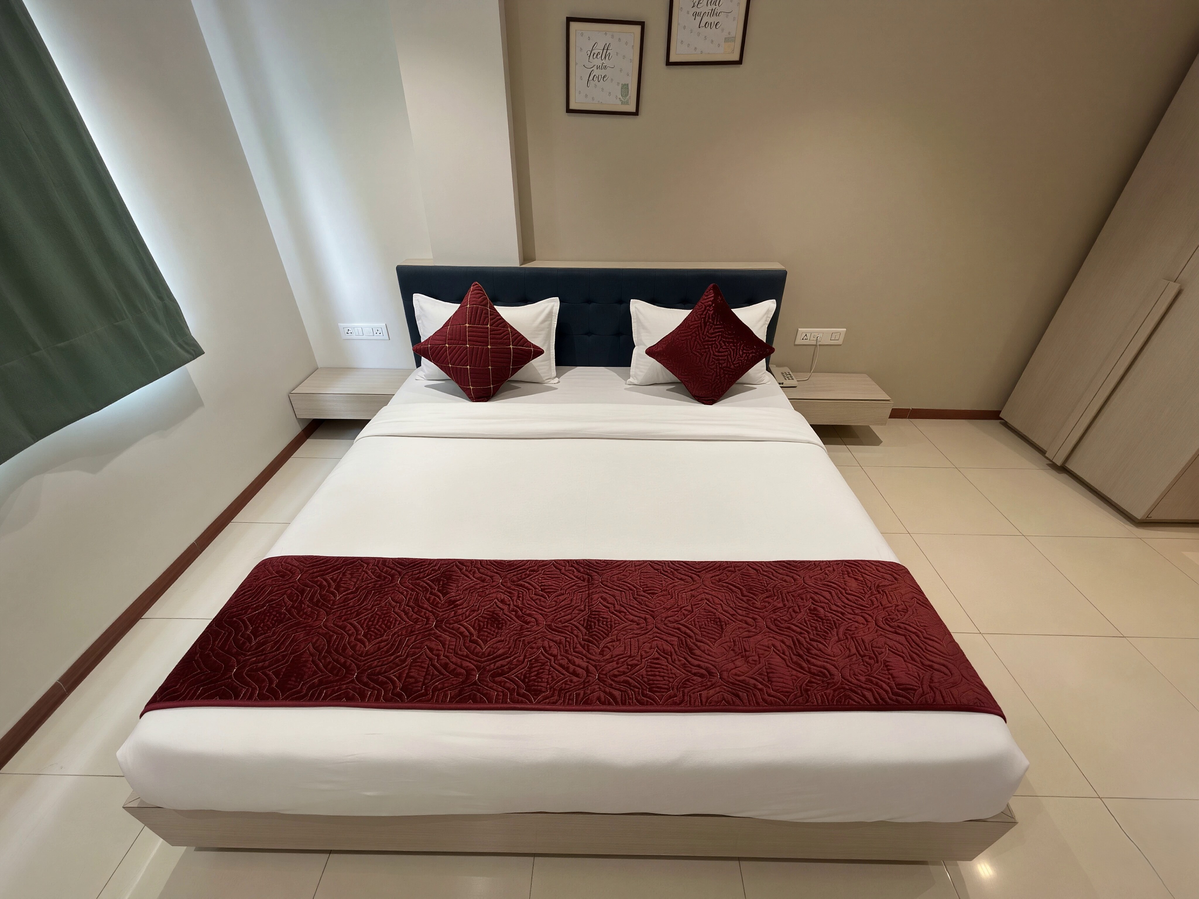 Shree Omkar Hotel - Tap to explore photos