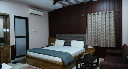 Hotel Meera inn Room Type - Standard Room