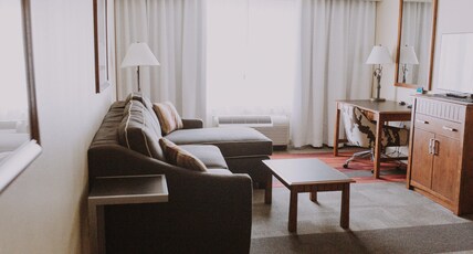 Hampton Inn & Suites by Hilton Green River Room Type - 1KNG STUDIO WHIRLPL NOSMOK