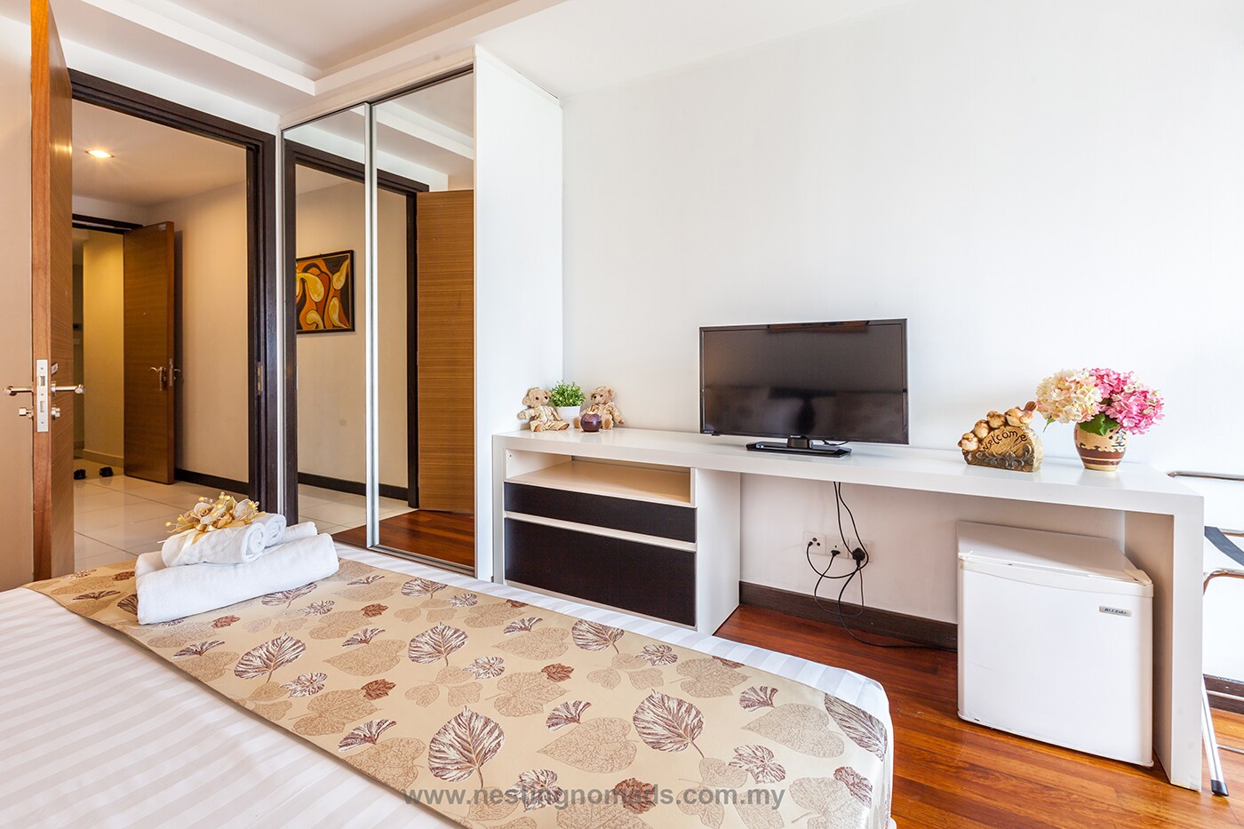 Casa Residence Suites - Tap to explore photos
