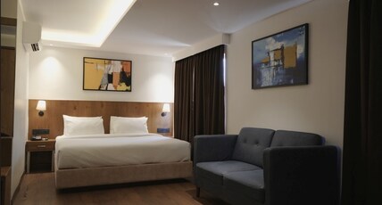 Silvotel By Bizzgrow Hotels Room Type - Premium Room