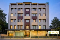 Hotel Silk City