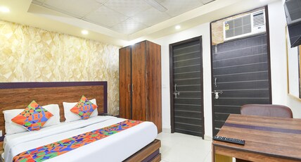 FabHotel Maharaja Gold Room Type - Deluxe Room