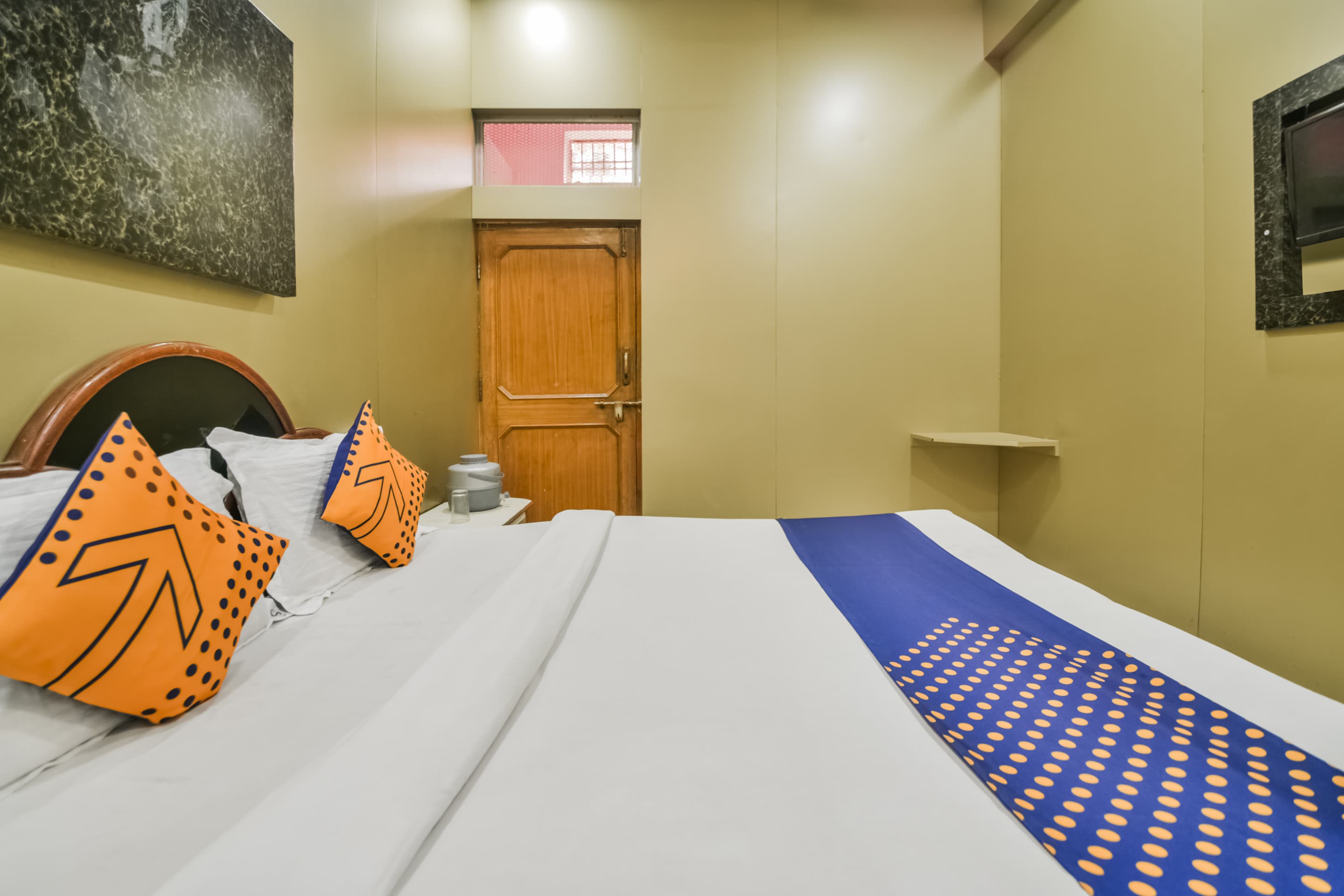 Shree Jee Darshan Hotel - Tap to explore photos