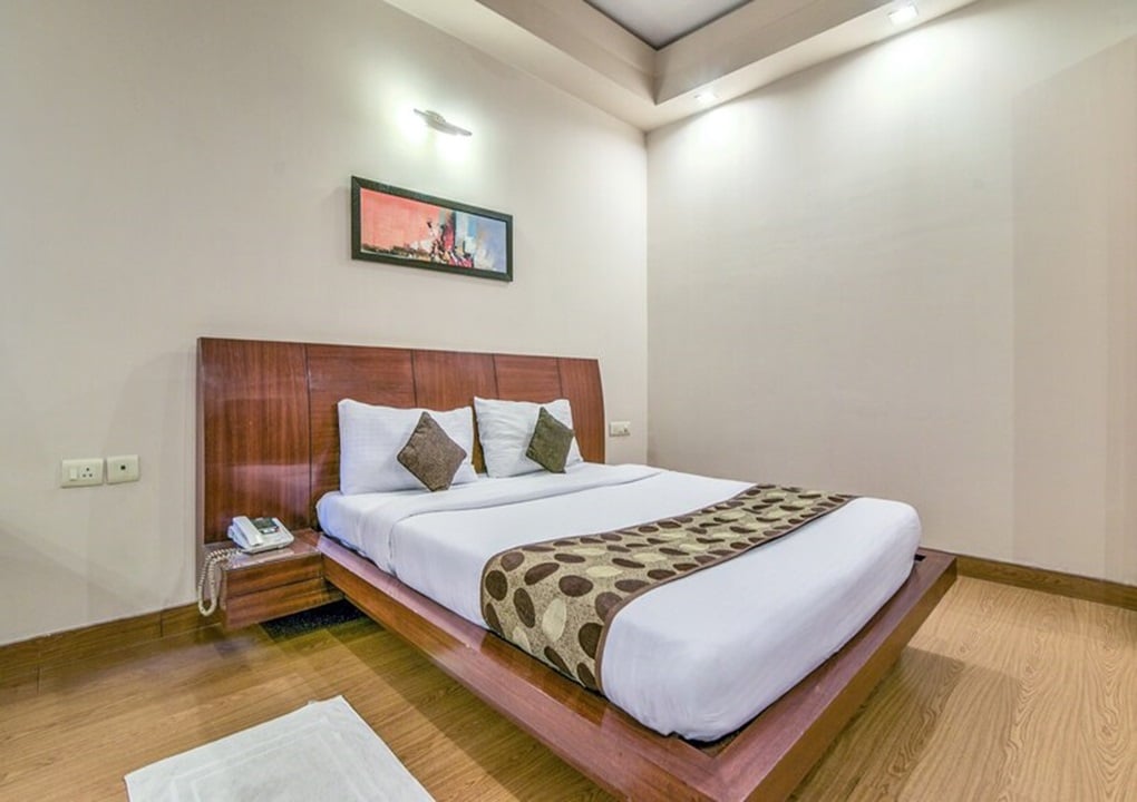 Ambience Signature Stay Gurgaon | Golf Course Road | DLF Phase 3 - Tap to explore photos