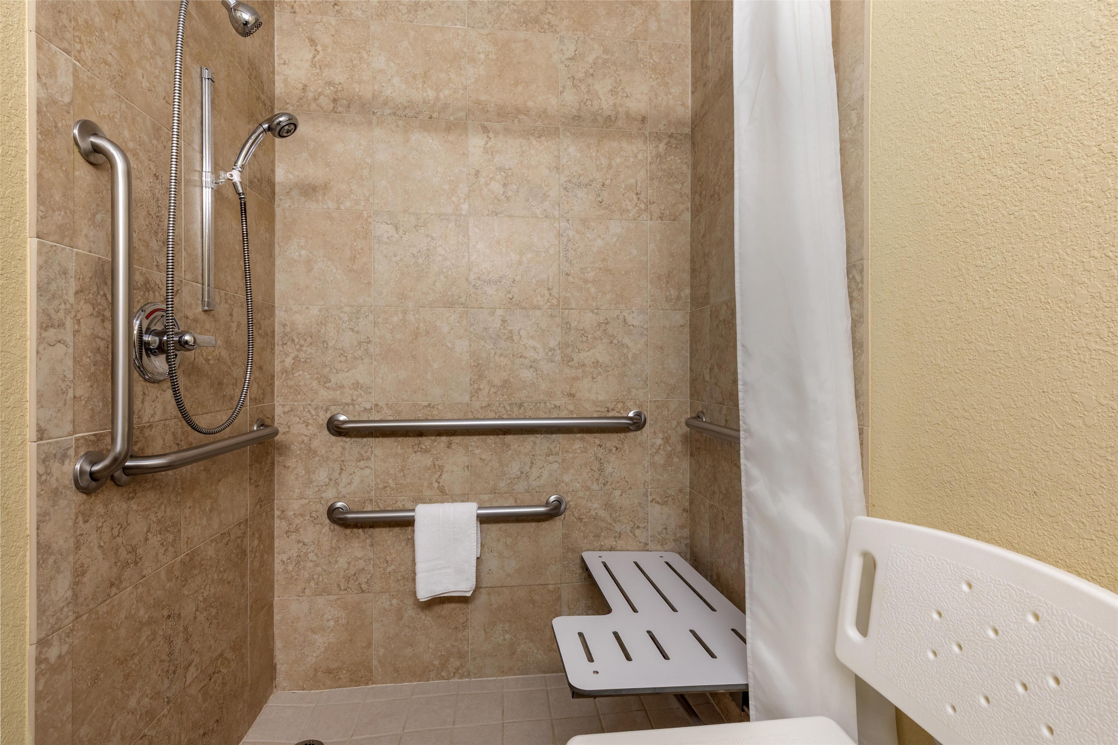 BEST WESTERN BASTROP PINES INN - Tap to explore photos