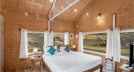 Vinyasa Resort Room Type - Log House Room with Mountain View