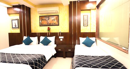 Hotel Star view'5 Min from New Delhi Railway Station Room Type - Triple Bed AC Family Room - With Free WIFI Hotel Star view'5 Min from New Delhi Railway Station Room Type - Triple Bed AC Family Room - With Free WIFI