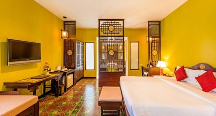 Duangjitt Resort & Spa Room Type - Deluxe Bungalow (Sino Style) King Room Duangjitt Resort & Spa Room Type - Deluxe Bungalow (Sino Style) King Room
