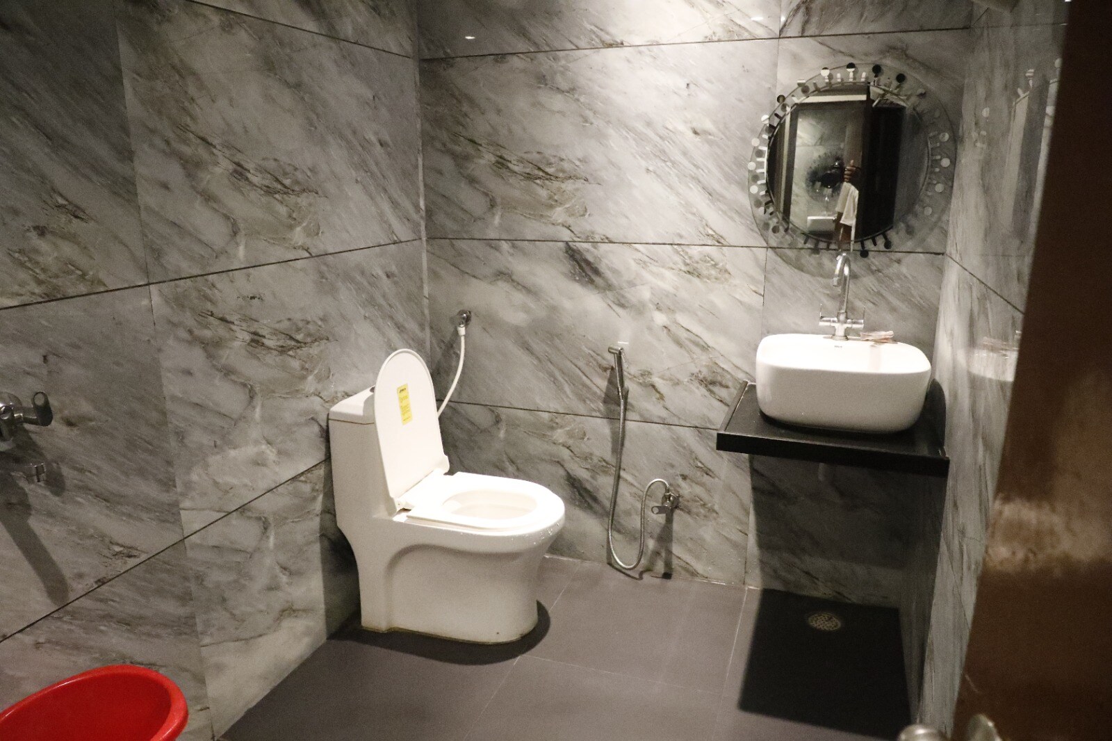 Hotel Om Complex - Tap to explore photos