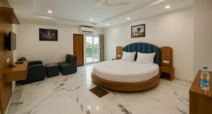 HOTEL KARDHAR INN Room Type - COUPLE DELUXE ROOM