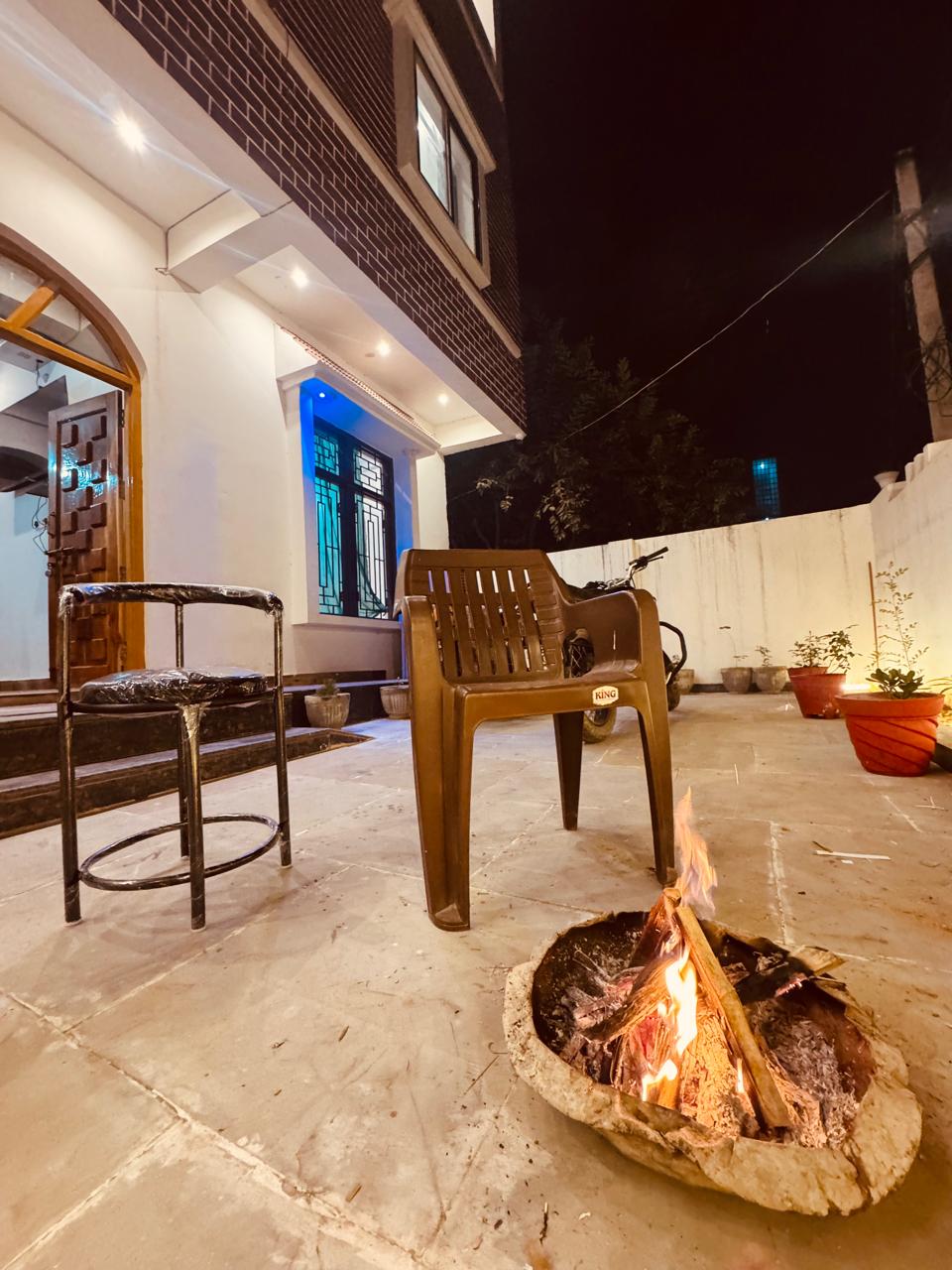 Hotel Om Krit Guest House - Tap to explore photos