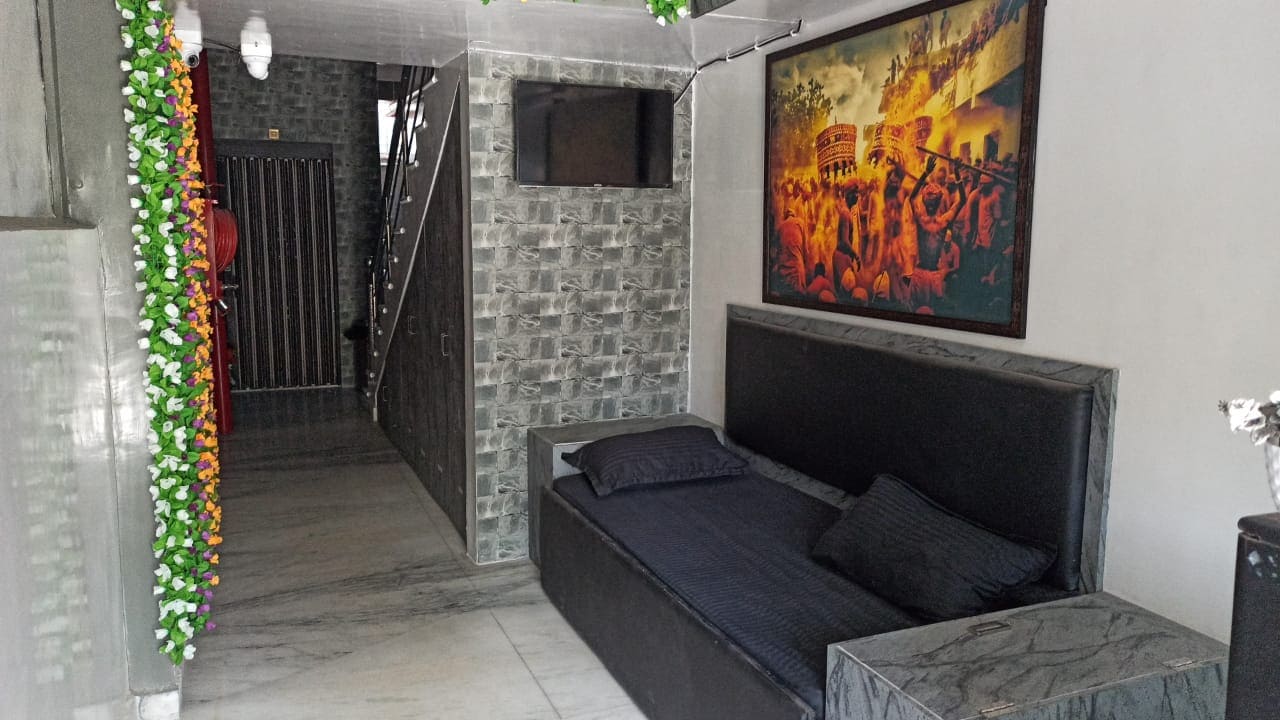 Dormitory - Tap to explore photos