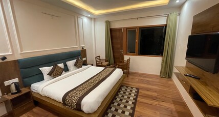 Hotel Apple View Narkanda Room Type - Premium Room with Balcony