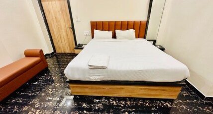 Hotel Buddha Vihar International Room Type - Deluxe Room Hotel Buddha Vihar International Room Type - Deluxe Room