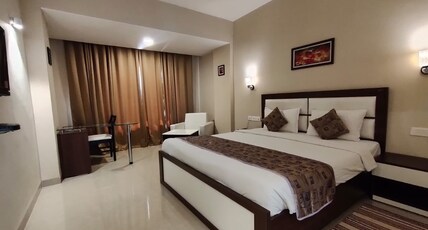 Hotel Naman Heights Room Type - Gold - King