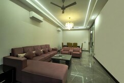 Premium 3 BHK Apartment in GK 2