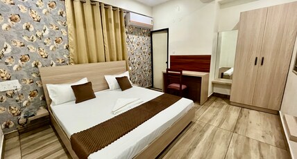 Deni Hotel & Banquets Room Type - Deluxe AC Room