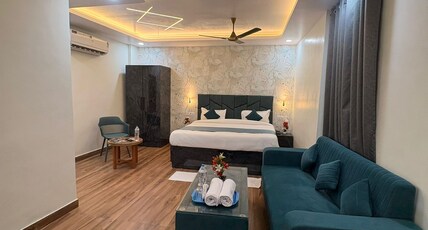 Hotel Raas Grand Room Type - Suit Room