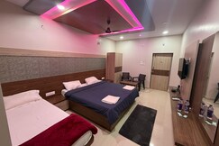 Vijaya Inn (Near Railway station)