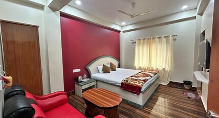 Hotel Shila Plaza Room Type - Deluxe Room
