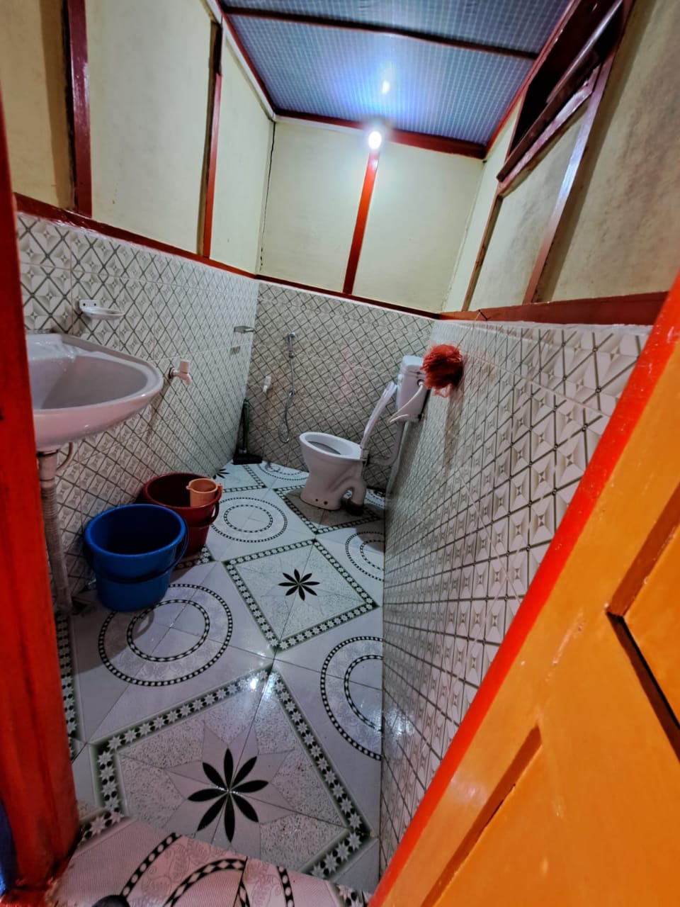 Niru Homestay - Unit of Uraan Group - Tap to explore photos