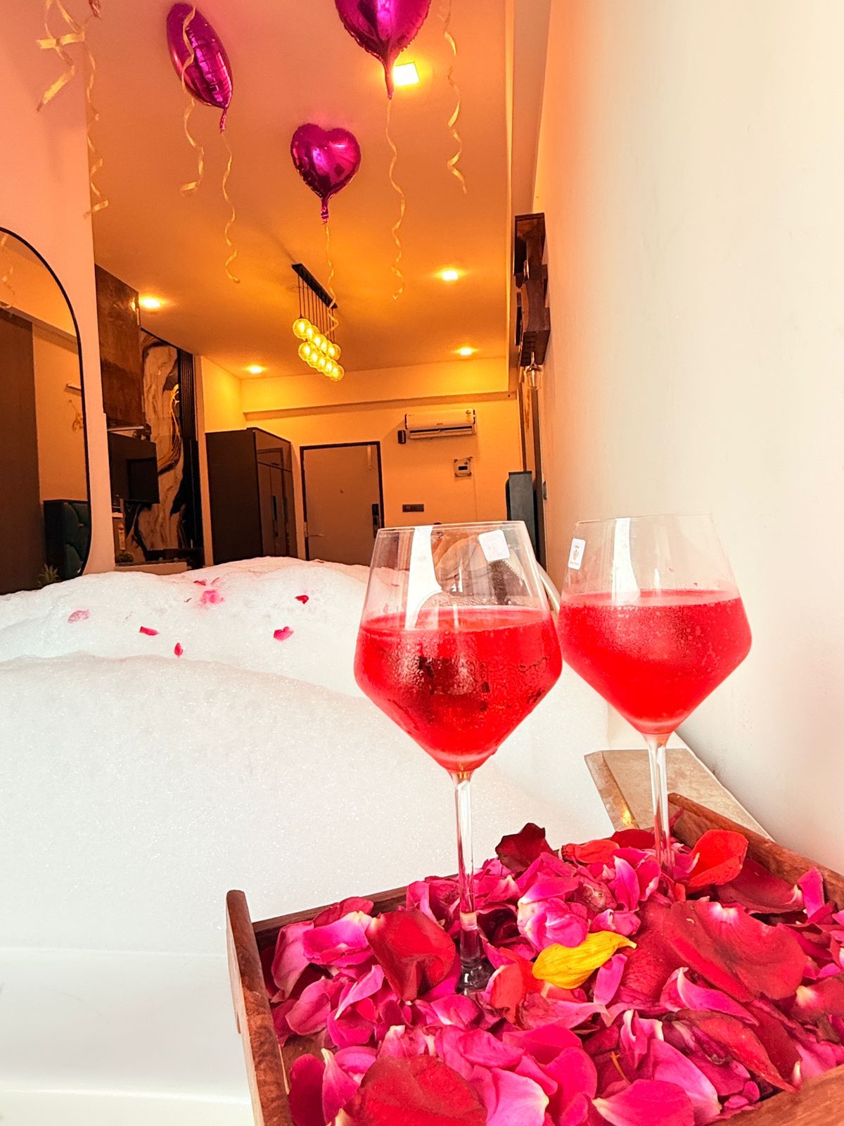Cozy 1 BHK retreat k town - Tap to explore photos