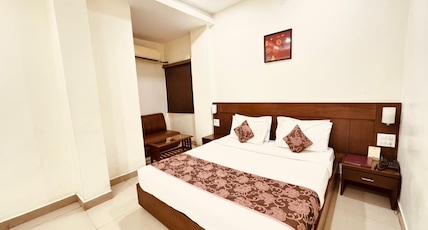 The Emerald Room Type - Super Deluxe Room The Emerald Room Type - Super Deluxe Room
