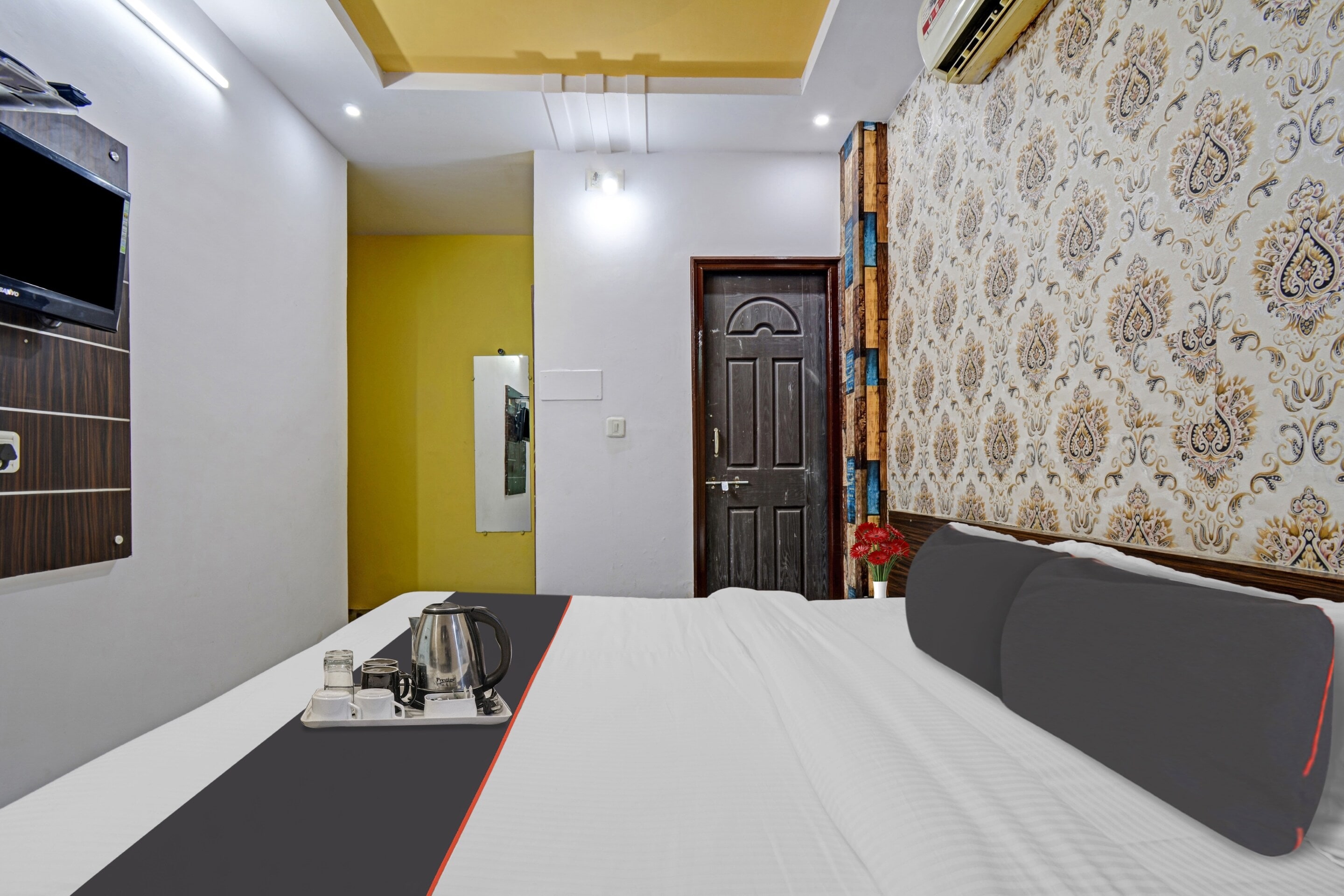Hotel O Umaid Villa - Tap to explore photos