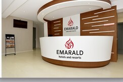 Emarald Plaza Inn