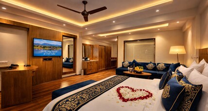 Welcome Hotel  Dal View (Lakeside Location) Room Type - Luxury Suite Room