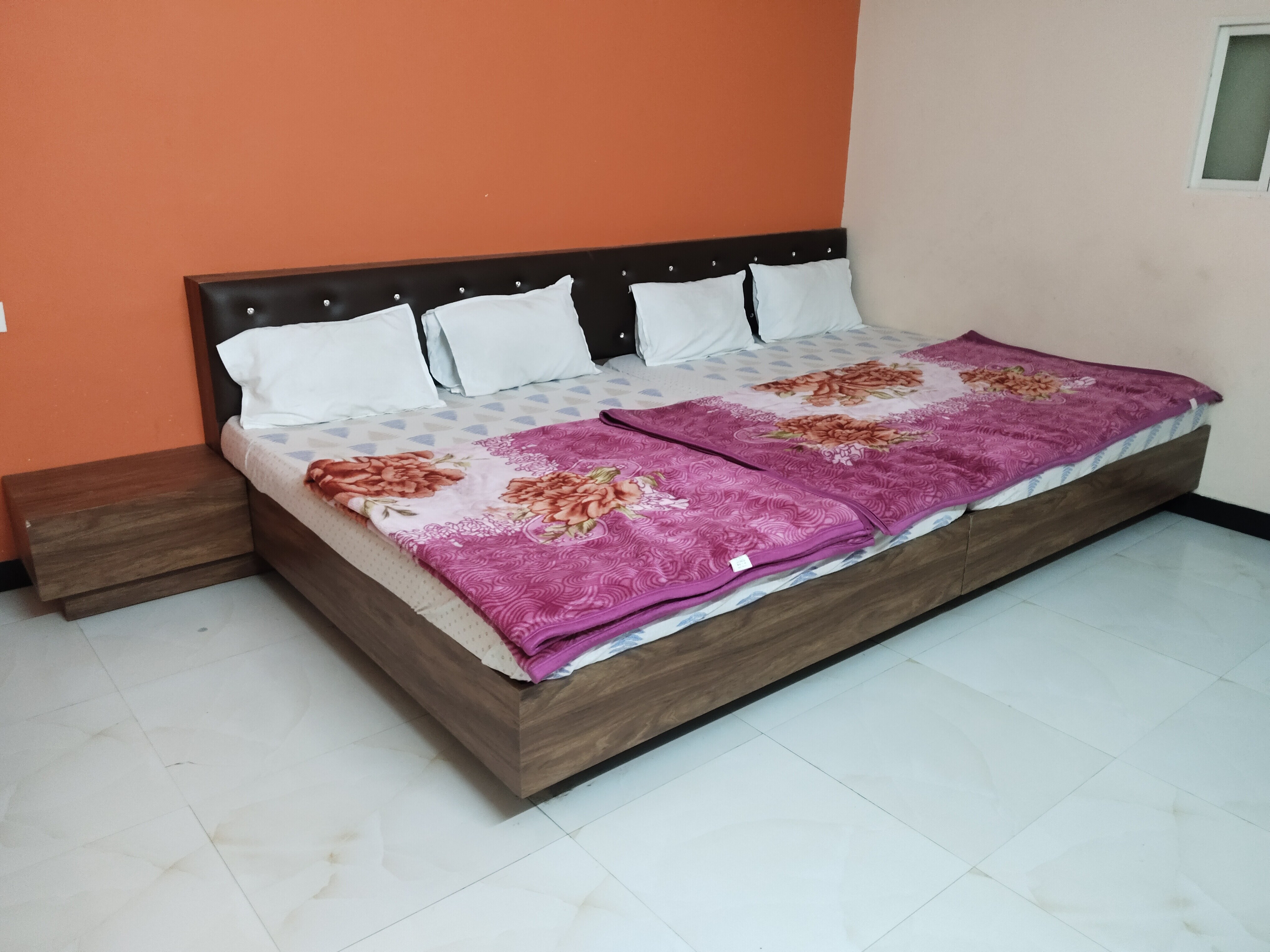 Hotel shree radhe Krishna palace ujjain - Tap to explore photos