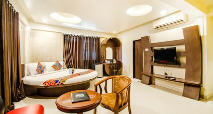 Hotel Sanket Inn Room Type - Premium Suite Room