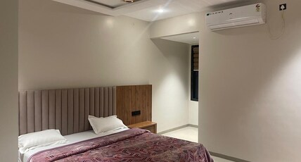 Hotel Shree Palace. Room Type - Luxury Room with Resort View