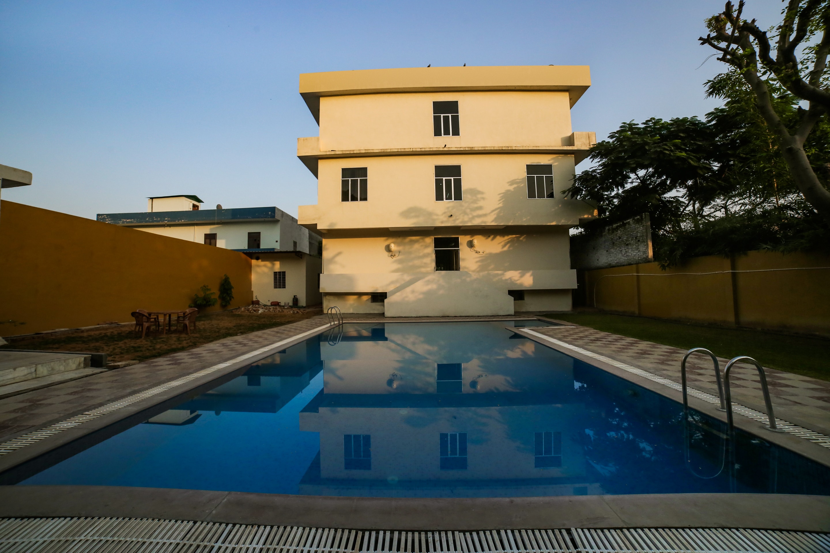 TIGER REGENCY RESORT - Tap to explore photos