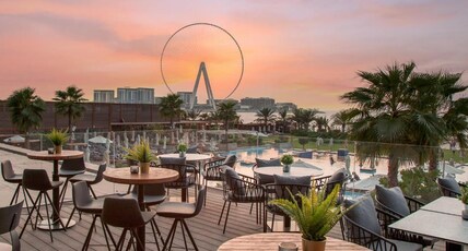 Happy Season JBR Bahar apartments Room Type - Deluxe King Bed Apartment with Sea View