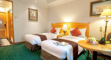 Best Western Plus Hotel Hong Kong Room Type - 2 Single Beds, Superior Room, 23-27 Square Meters, Safe, Satellite Television, Wi-Fi, Mid-Level City