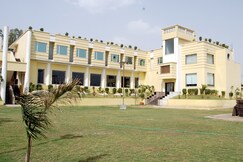 Lavanya Hotel near Alipur, Delhi