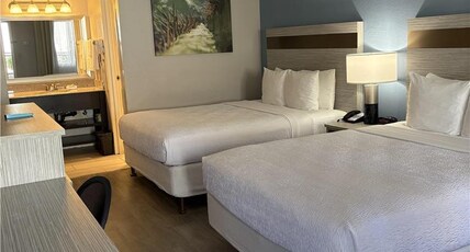 Best Western InnSuites Phoenix Hotel & Suites Room Type - 2 Queen Beds, Non-Smoking, Microwave And Mini-Refrigerator, Wi-Fi, Continental Breakfast Best Western InnSuites Phoenix Hotel & Suites Room Type - 2 Queen Beds, Non-Smoking, Microwave And Mini-Refrigerator, Wi-Fi, Continental Breakfast