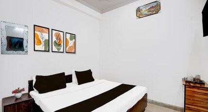 Hotel ZoVo Agra Room Type - Classic Room