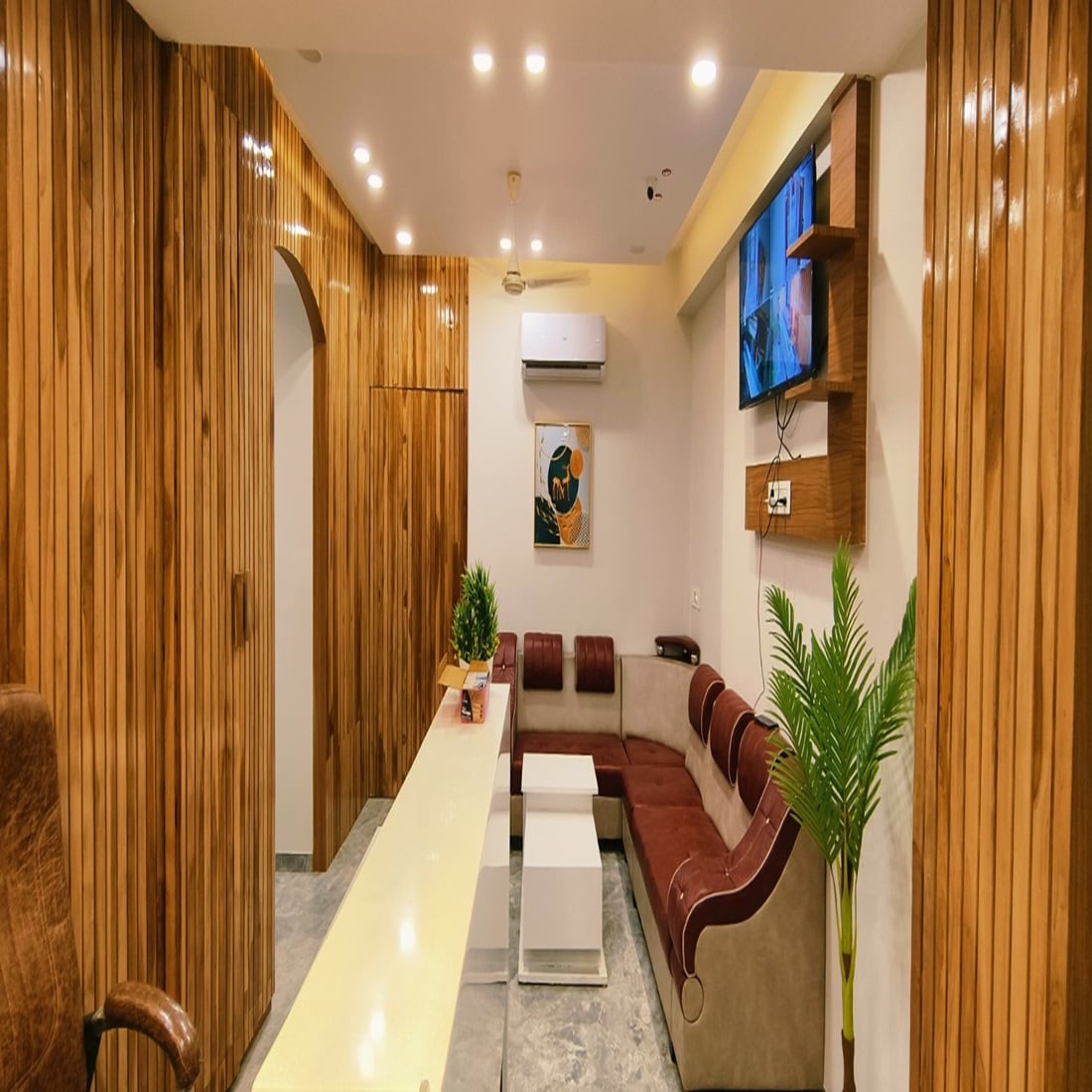 Villa Empire - Tap to explore photos