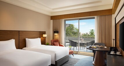 Grand Hyatt Mumbai Room Type - 2 Twin Beds Patio Club Access